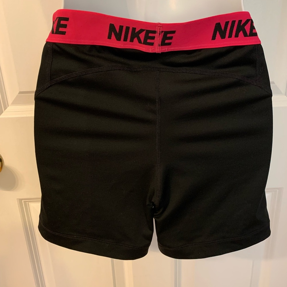 Nike Shorts - Picture 3 of 4